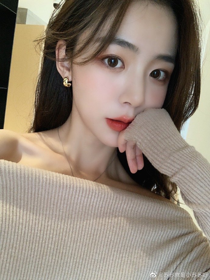 网红美女苏苏迷人写真美照欣赏