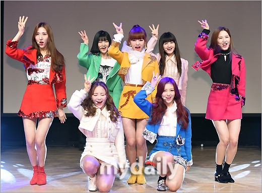韩国女团saturday首尔举行第二张迷你专辑showcase
