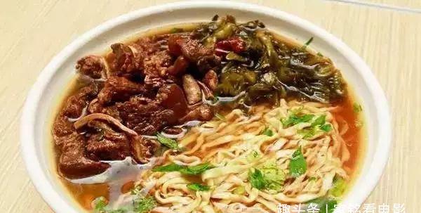 美食精選:花生醬涼拌蕎麥麵,酸菜牛肉麵,乾鍋排骨,紅燒肉