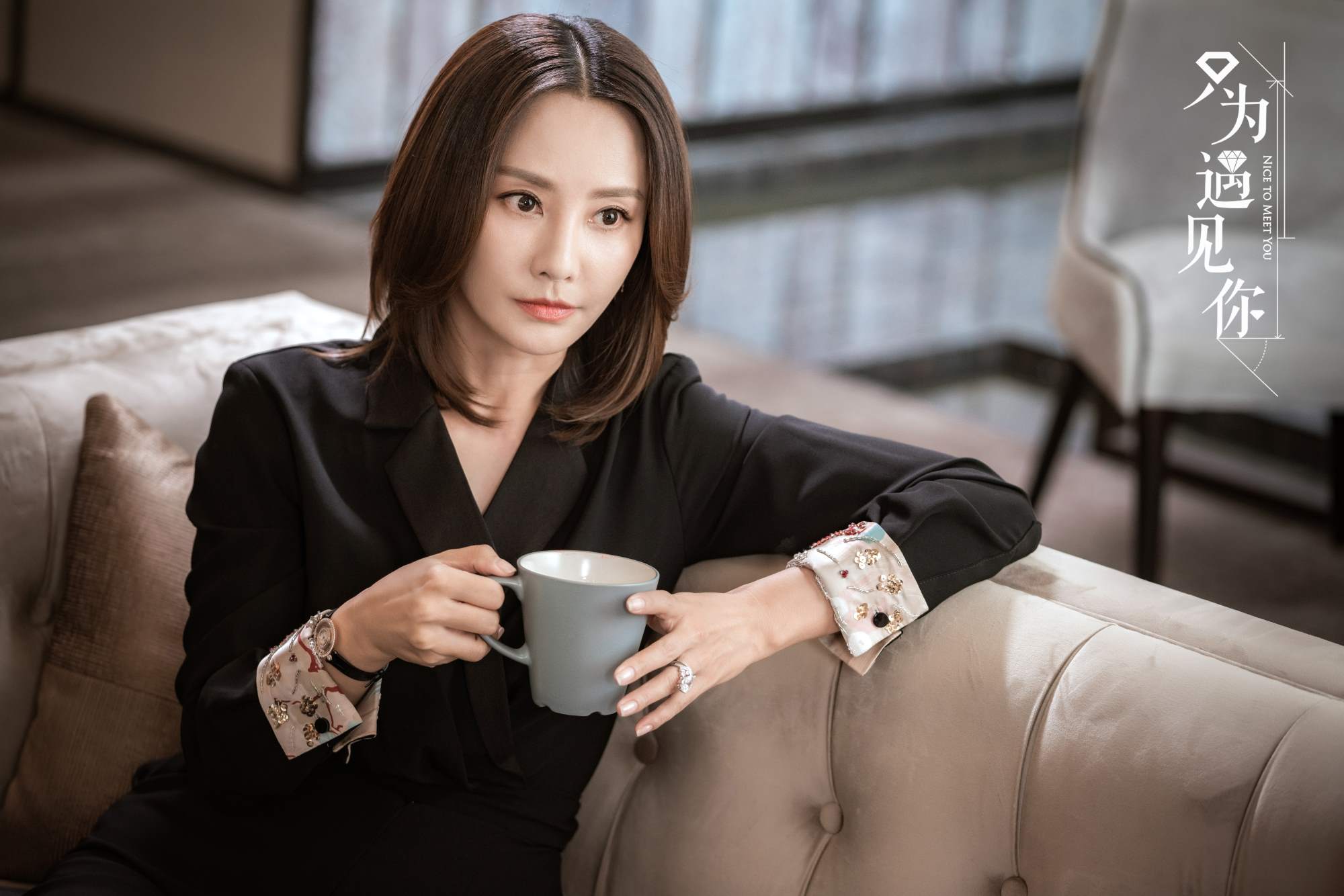 马雅舒新剧化身"霸道女强人" 尽显励志女性风范