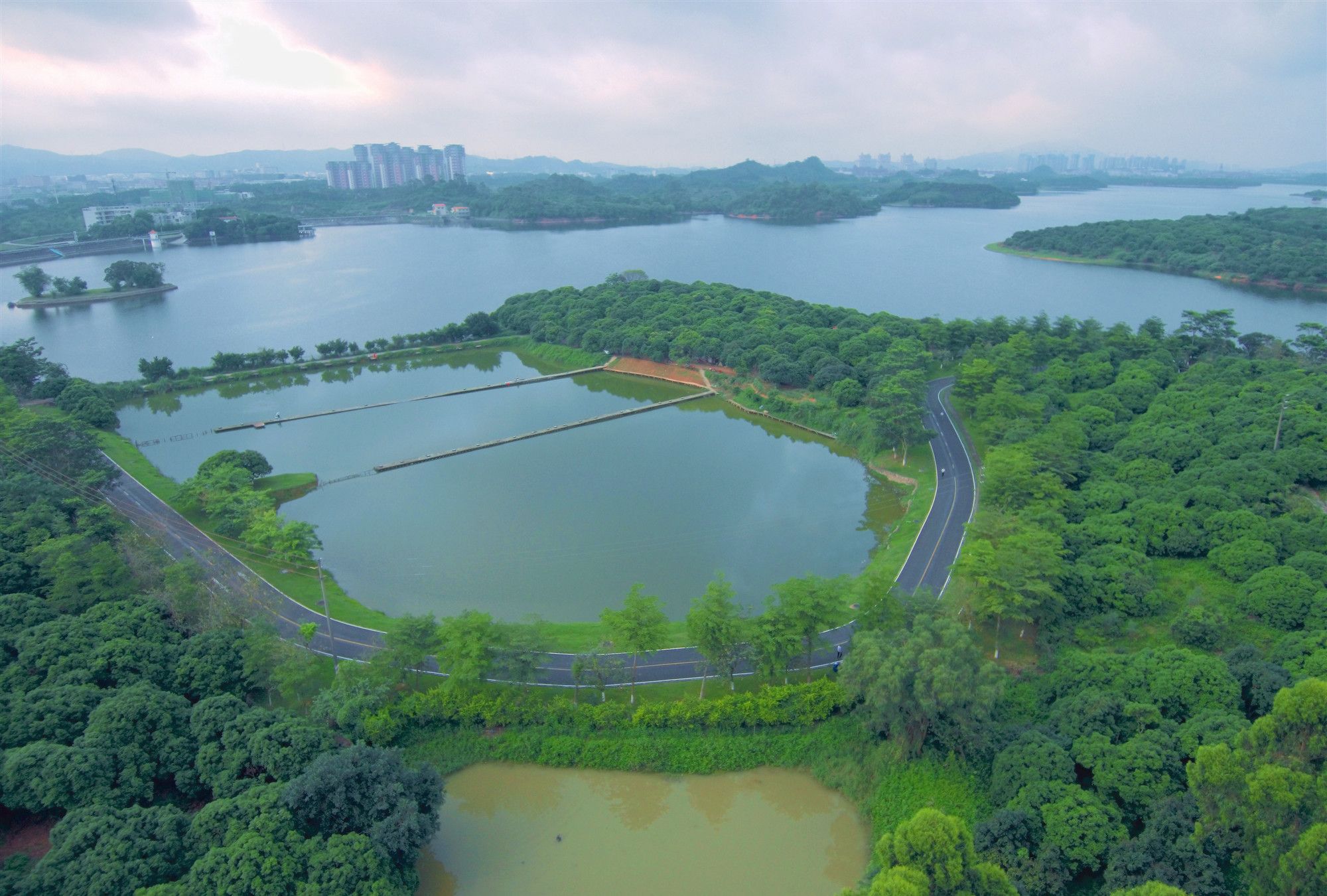 广东东莞松湖烟雨,用无人机去探索,风景太美啦