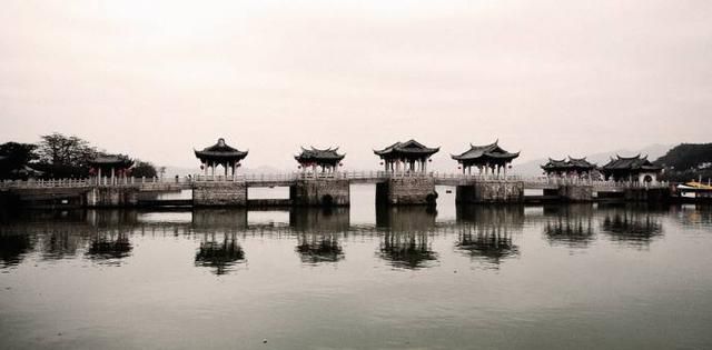 实拍中国古代最著名的十大名桥,精美绝伦,处处彰显古人智慧!|赵州桥|广济桥|洛阳桥|古桥_新浪新闻