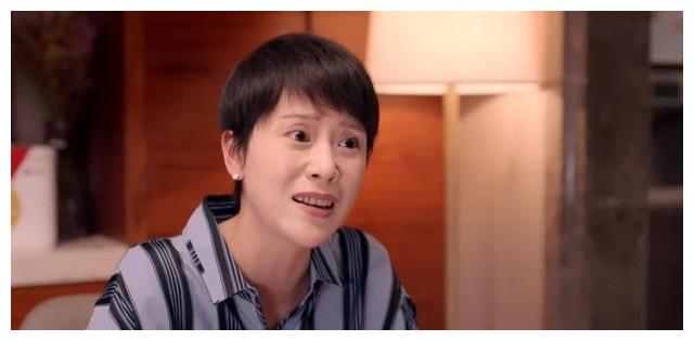 "海清饰演的妈妈董文洁为儿子操碎了心,正苦口婆心地教育自己的儿子方