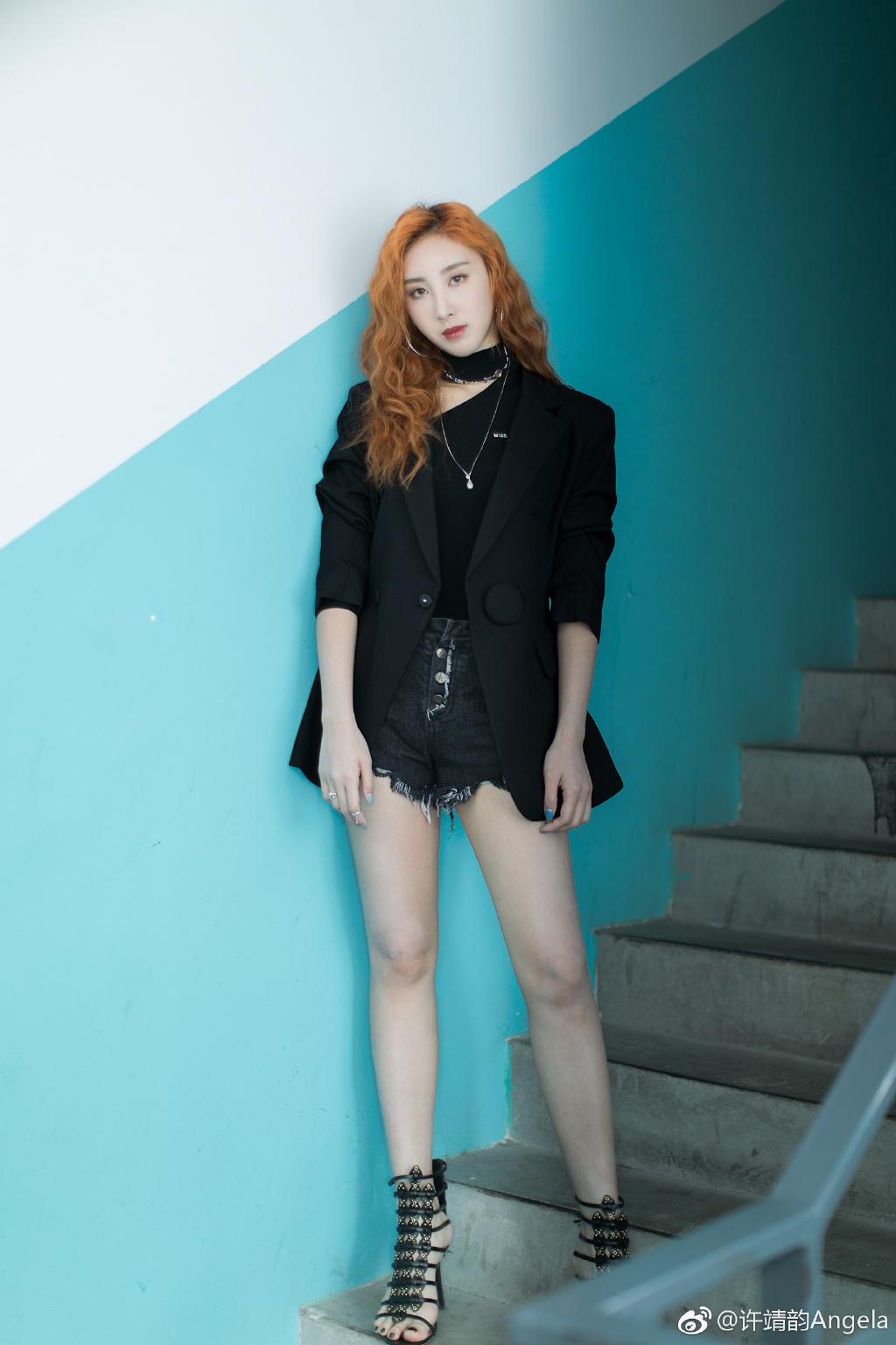 他们的实力获得别人认同,并且这位穿|许靖韵|美瞳|女歌手_新浪新闻