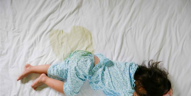 尿床不要一味责骂,看看黄磊怎么做|尿床|黄磊|女孩_新浪新闻