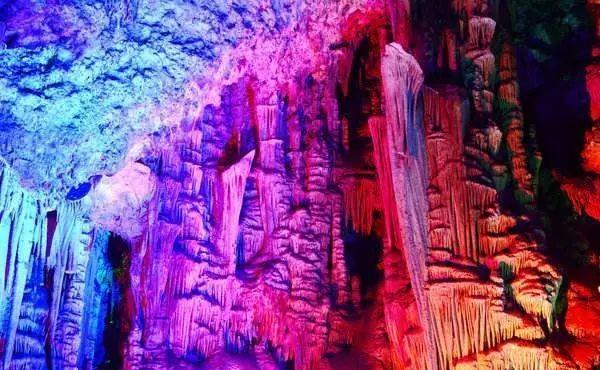 金秋九月西北一绝喀斯特地貌的柞水溶洞持旅游年票免门票啦