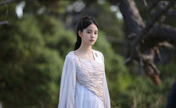 《大主宰》牧尘结局介绍,最后和洛璃走到一起,还有了个女儿