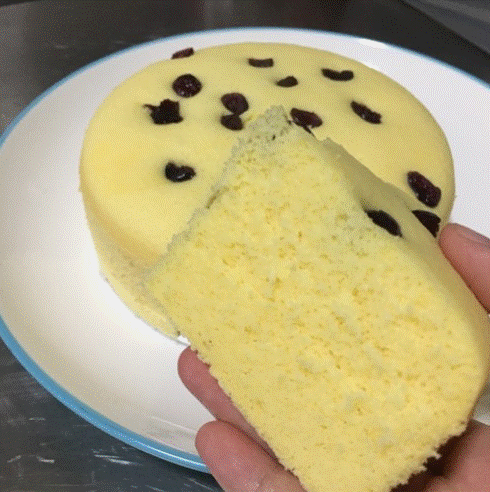 《孙姨糕点学习课》:玉米松糕,加入鸡蛋可以让糕点口感更加松软
