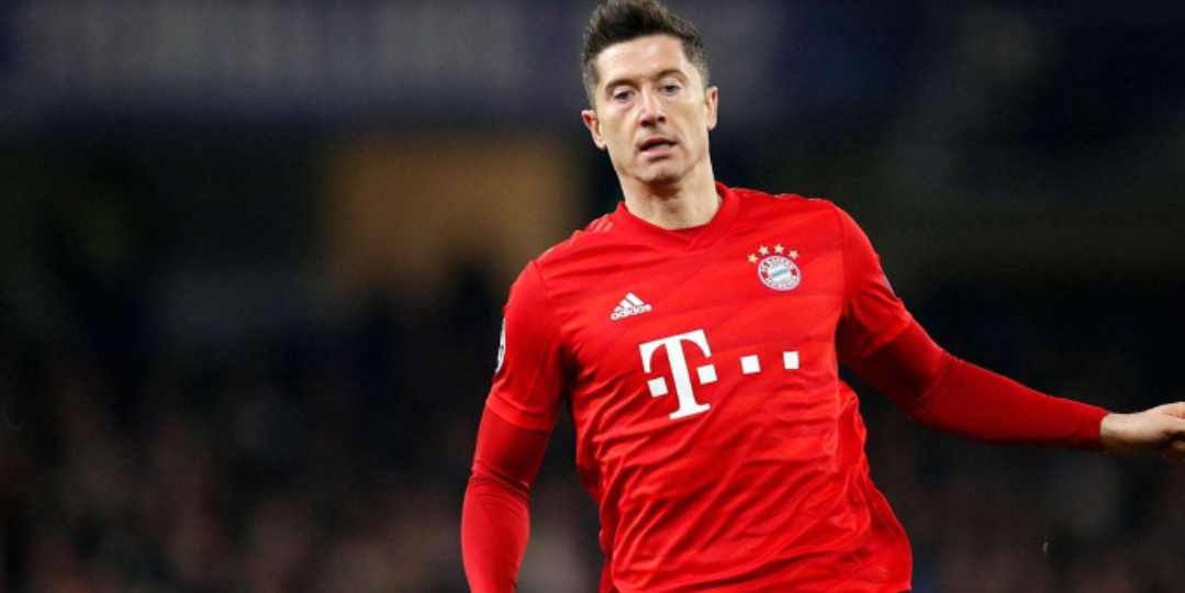 拜仁俱乐部官方:莱万多夫斯基左膝关节胫骨骨裂,预计伤停四周