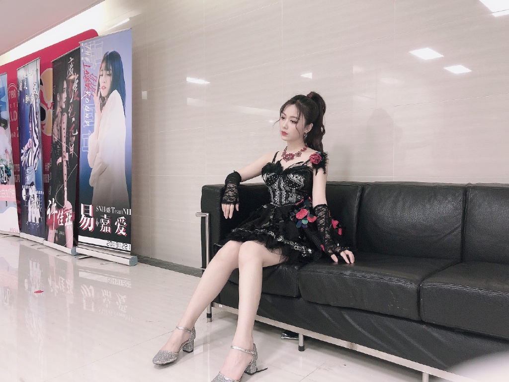 偶像美少女歌手snh48林楠迷人写真美照