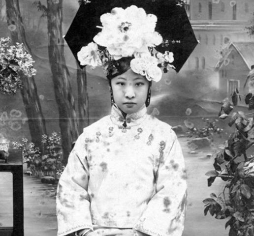“清朝格格”真实容貌到底长什么模样?通过一组老照片便能知道!|容貌|模样|女儿|公主|贝勒_新浪新闻