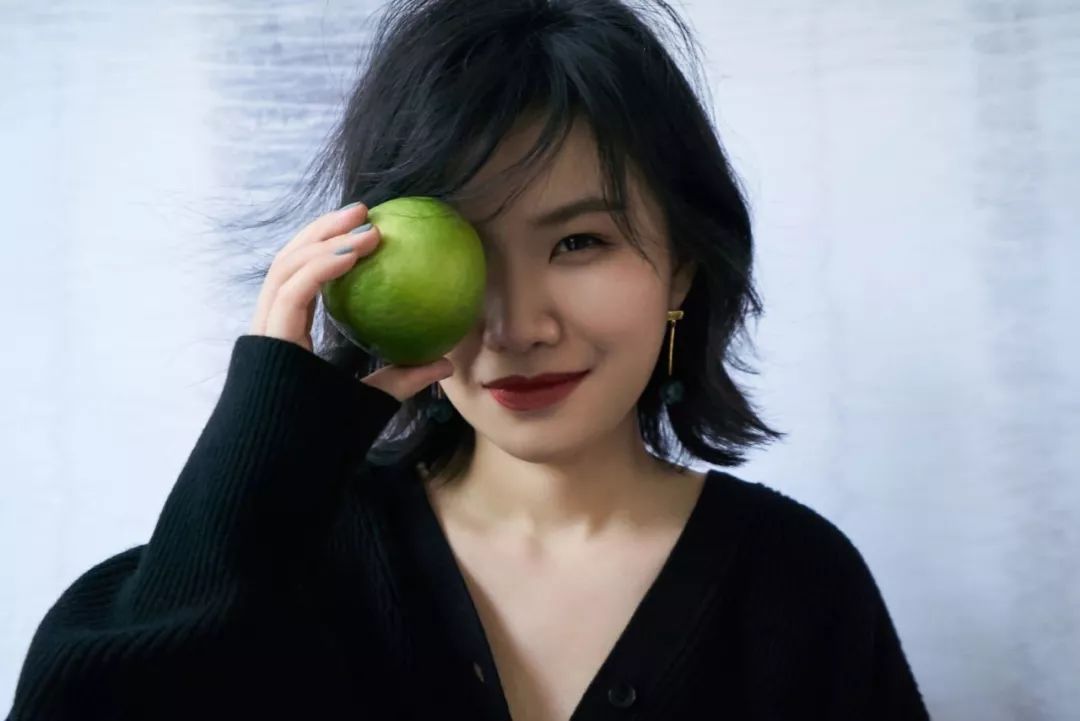 都市漫游者龙荻,以她的新作带我们发现游走的现代性|铂尔曼酒店|都市|画与画中_新浪新闻