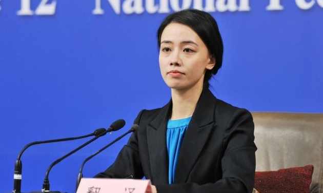 她是中国最美翻译官,外交部的"清新女神",生活中却羞涩爱脸红|姚梦瑶