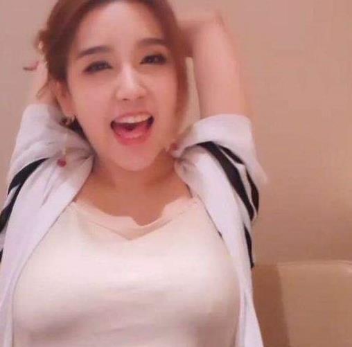 电竞界4大顶级女主播腐团儿屈居第3网友第一名影响游戏