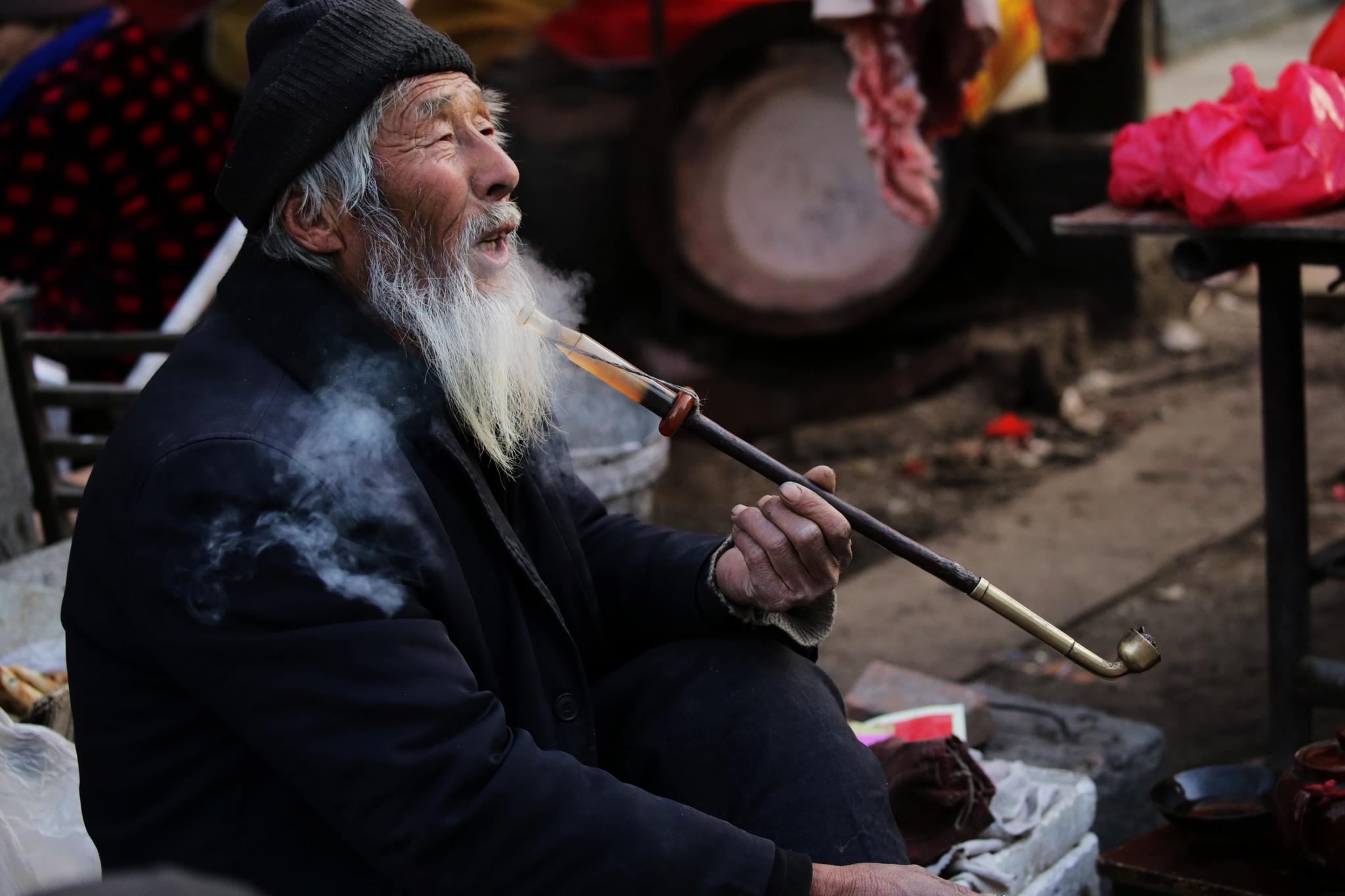 喝壶茶抽袋烟,听段大鼓聊聊天——临涣古镇老人冬季生活真悠哉|大鼓