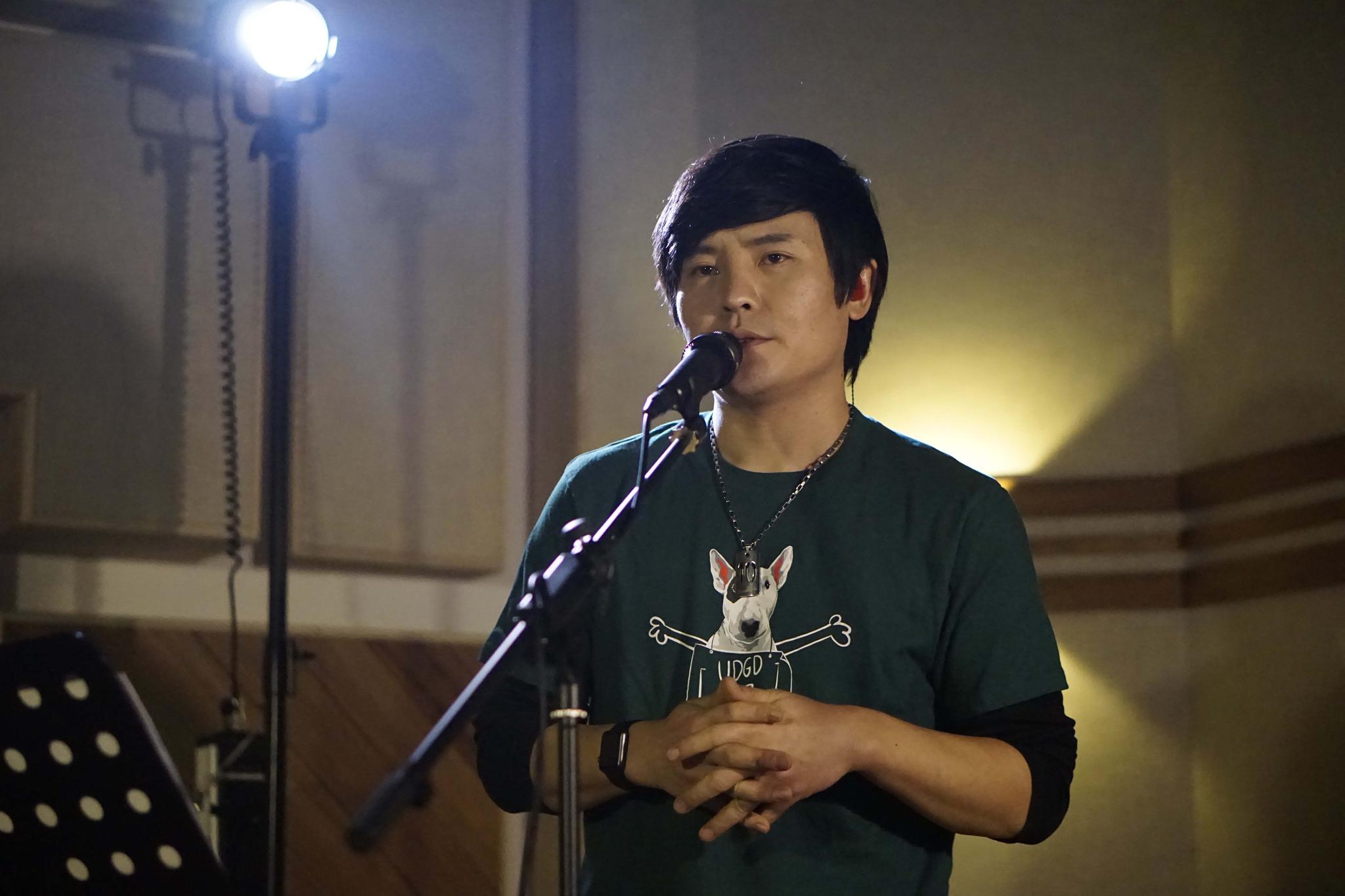 顾峰生日音乐会圆满结束,街头快闪回顾十一年音乐路