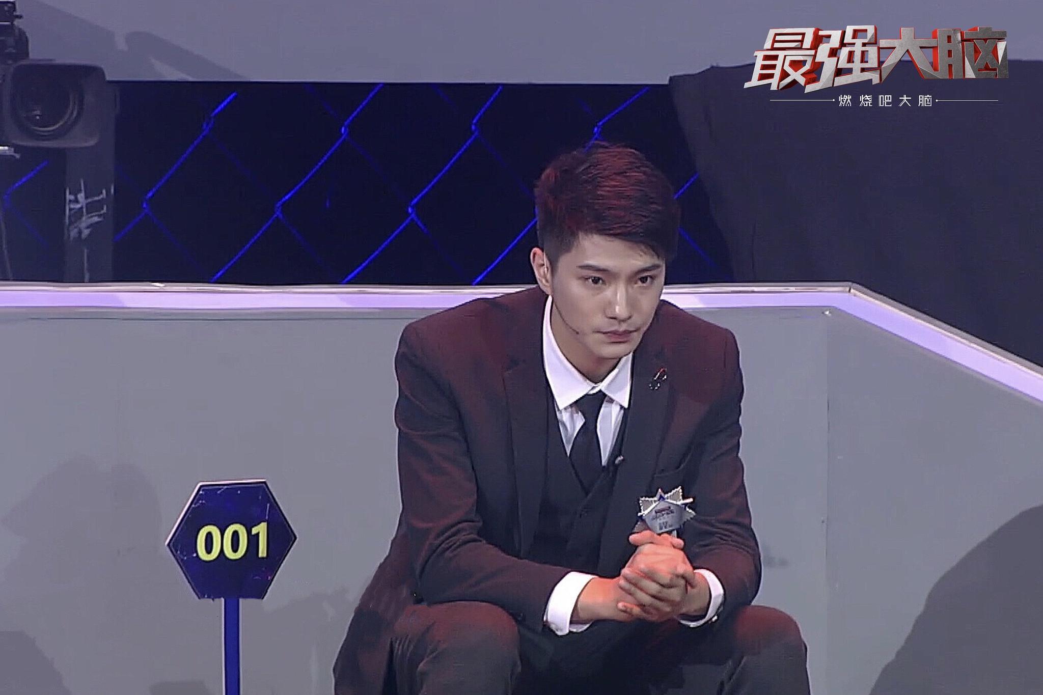 《最强大脑》张艺帅喜提热搜 备战间指导小朋友超暖心|张艺|同济大学