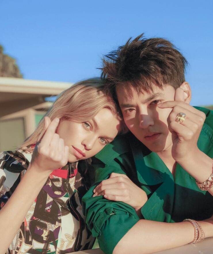 吴亦凡与维密超模斯特拉·麦克斯韦亲密对视,画面唯美甜蜜