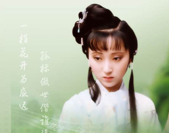她12岁与赵薇林心如搭戏,如今长成漂亮的大美女,却选择剃度出家