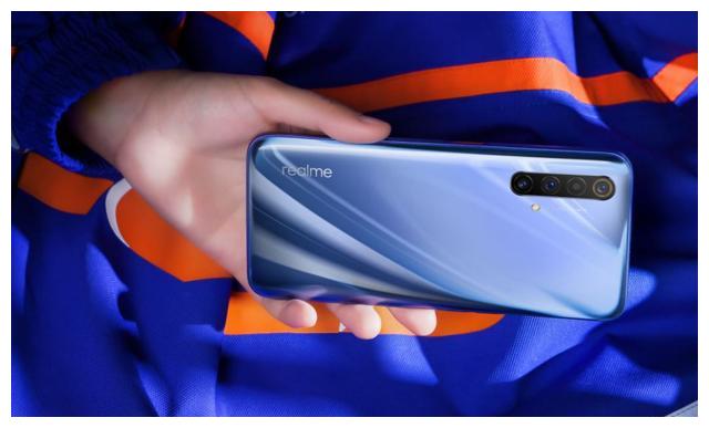 对标redmi k30!realme发布首款5g双模手机