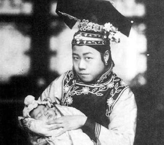 “清朝格格”真实容貌到底长什么模样?通过一组老照片便能知道!|容貌|模样|女儿_新浪新闻