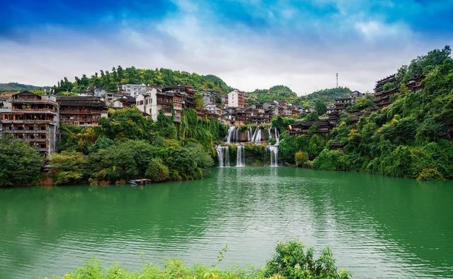 芙蓉镇43凤凰古城42张家界41长沙岳麓山4039武汉东湖38云水谣37永定