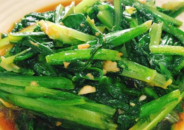 蒜蓉油麦菜(蚝油),蒜香四溢,清脆爽口