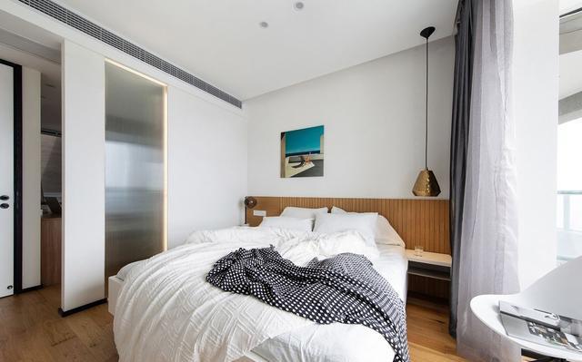 89平北欧精致轻奢空间，湖蓝色丝绒沙发搭配松子吊灯，文艺雅致