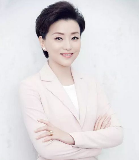 杨澜说的这句话太对了,说出了目前年轻人的现状,你们这么看呢?|杨澜|正大综艺|年轻人_新浪新闻