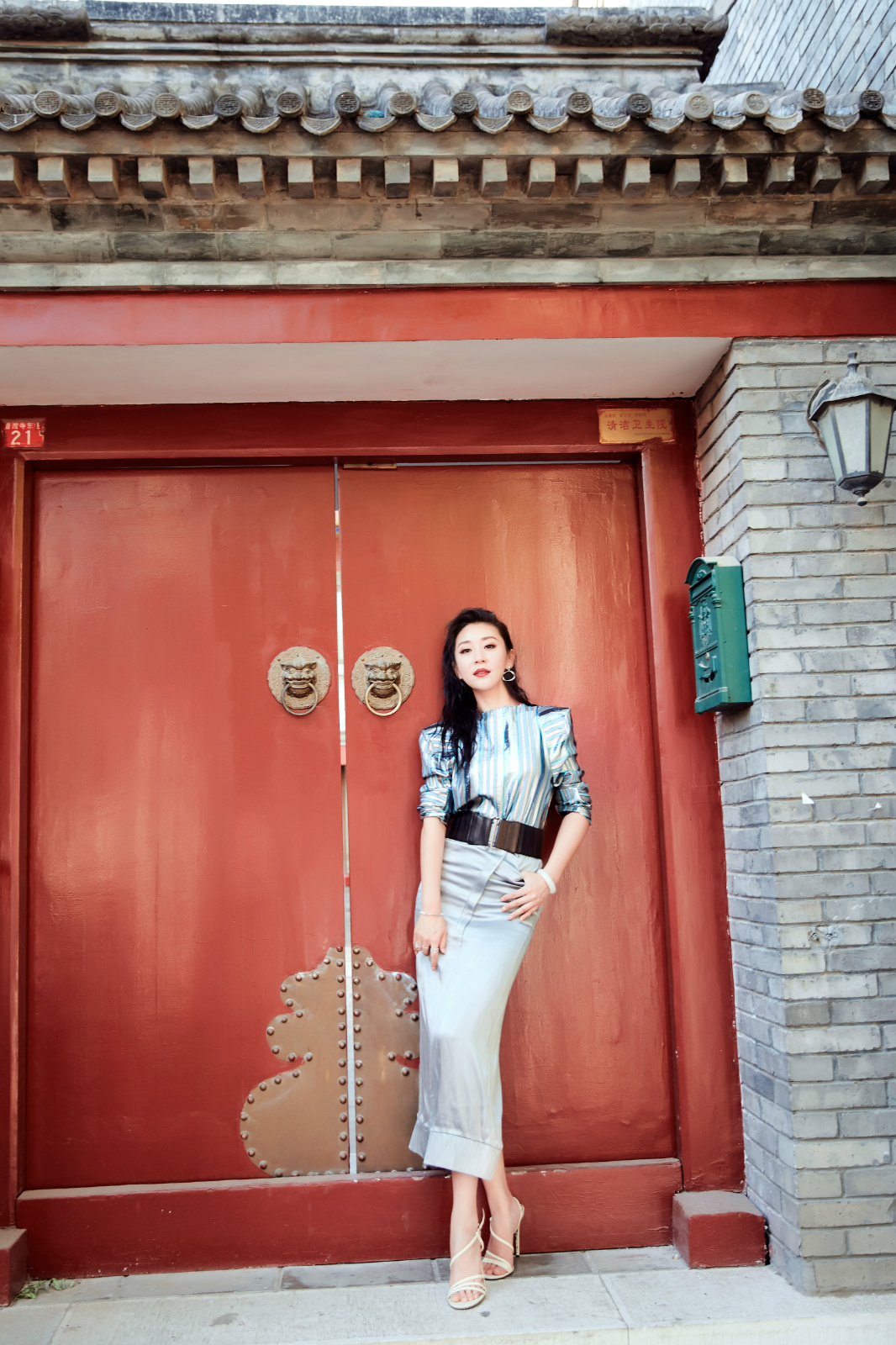 中年女演员苗圃依旧不要命地演戏