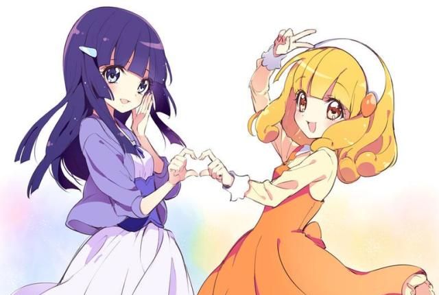 动漫萌图:超级可爱的姿势,用手比心的女孩子太可爱啦!__财经头条