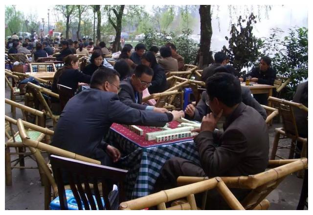 成都人终极梦想:坐在茶馆吃火锅打麻将,网友表示没追求
