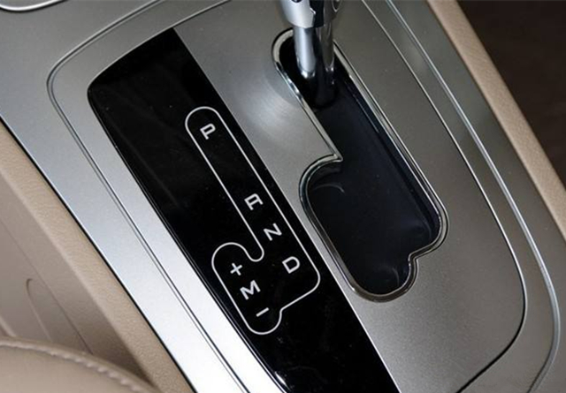 汽车手自一体挡位你会用吗别让手动模式成为摆设