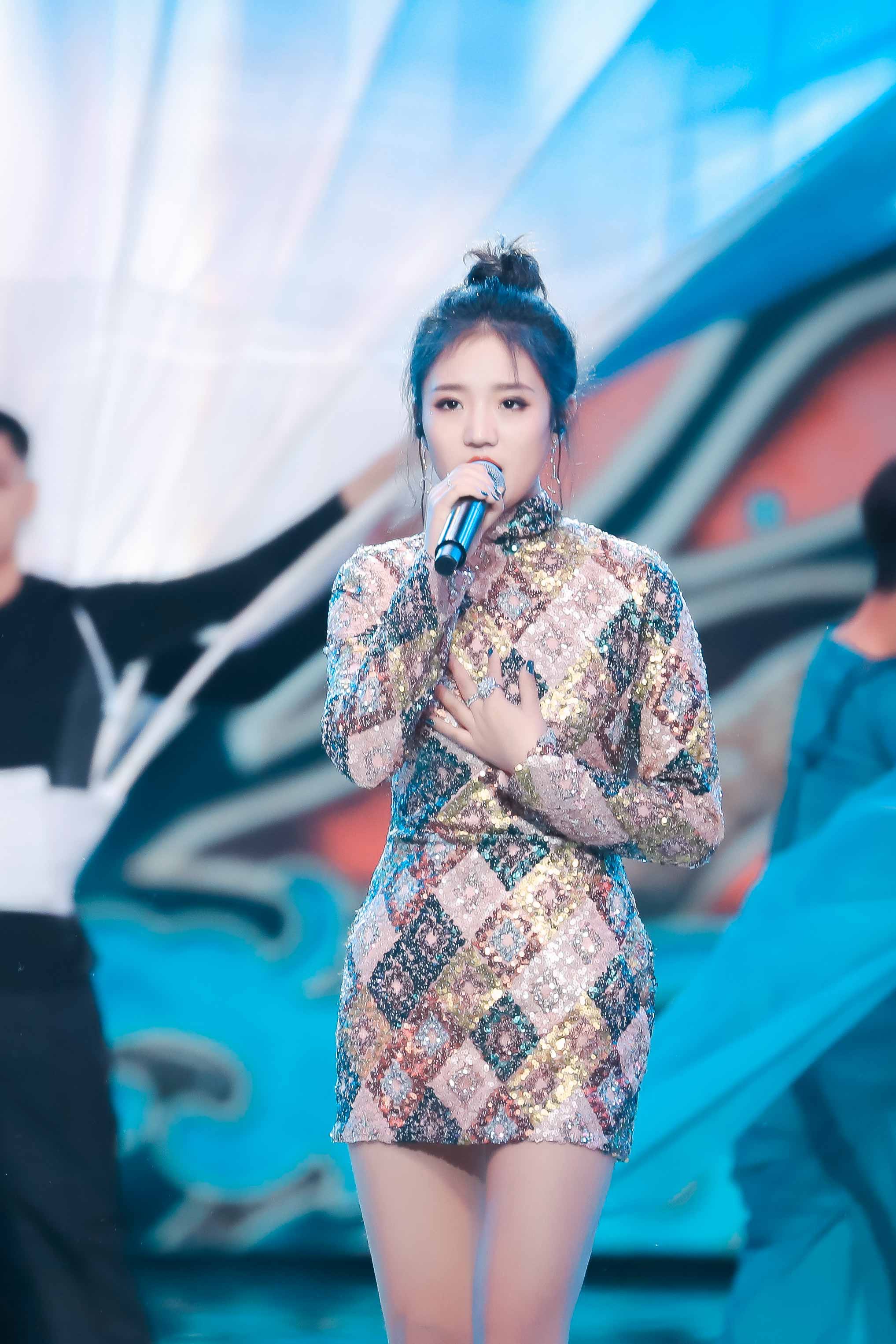 好声音斯丹曼簇献唱跨年演唱会 将助阵小小好声音决赛