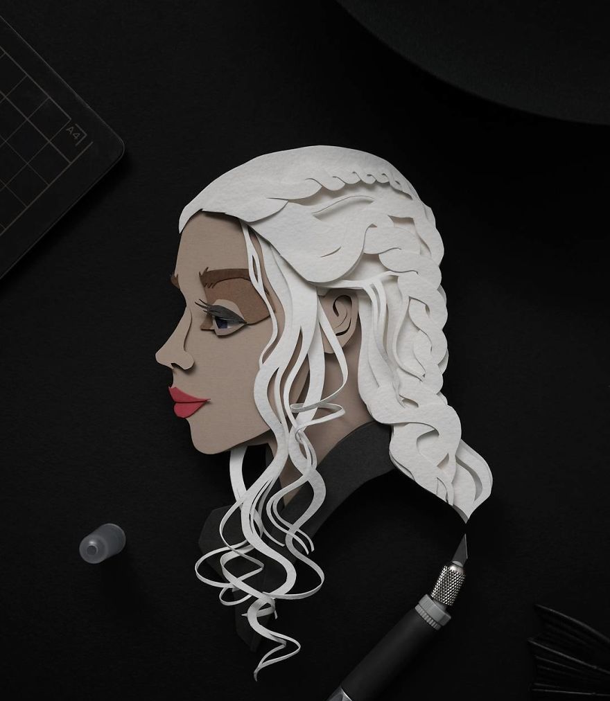 艺术家制作的3d纸雕,仿佛让这些人物从纸里"跳出来"