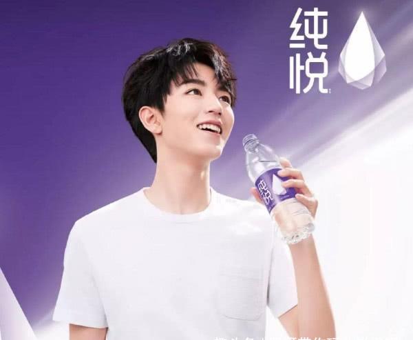 你有我也有!tfboys代言神同步,被粉丝调侃"饮料男孩"!