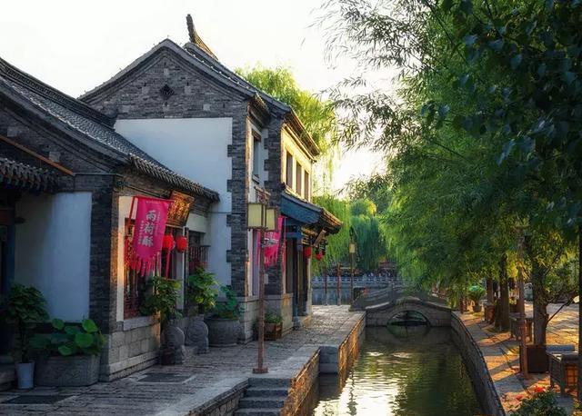 不管从哪个角度看,济南的这些老街旧巷小胡同,都既有情调又有韵味