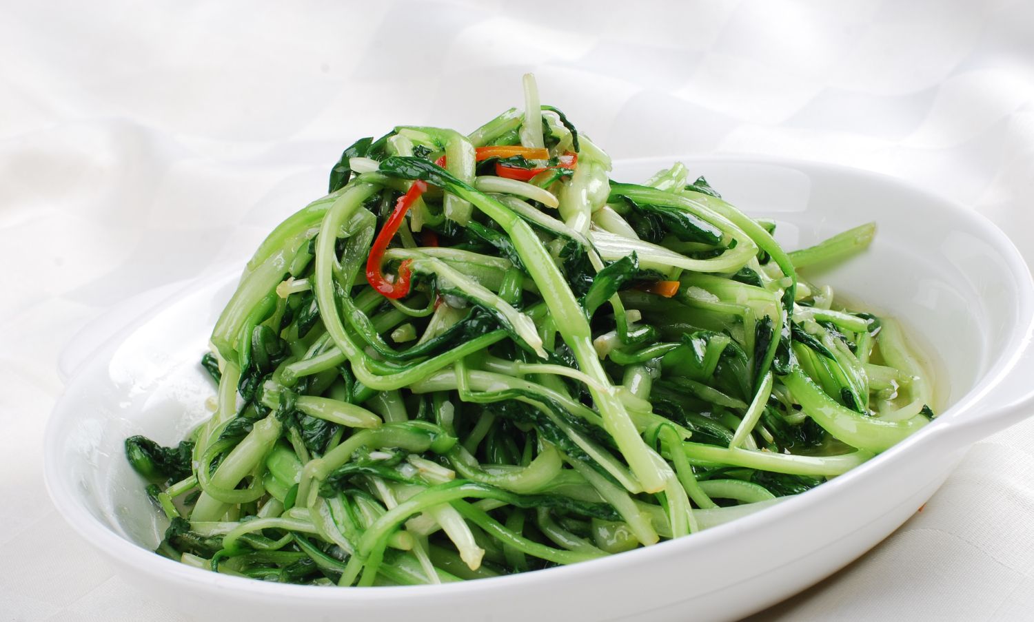 1 / 6 蒜茸毛毛菜:是广东省传统的传统名菜,属于粤菜系.