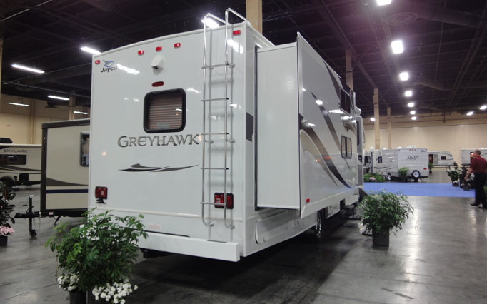 福特e450辉鹰超长房车,完美诠释什么才是豪华旅居房车