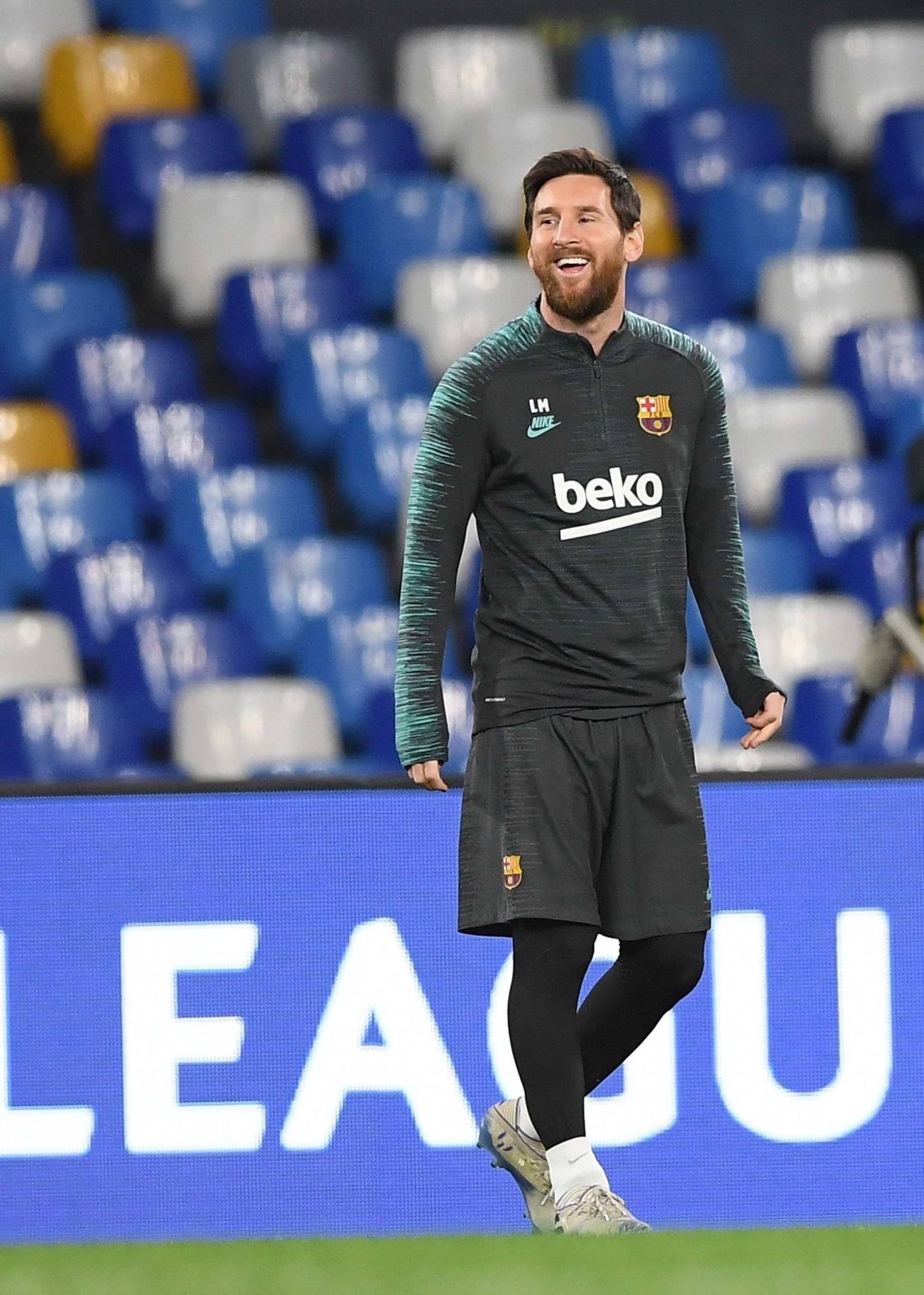 梅西备战欧冠比赛,欧冠八分之一决赛第一回合巴萨客战那不勒斯