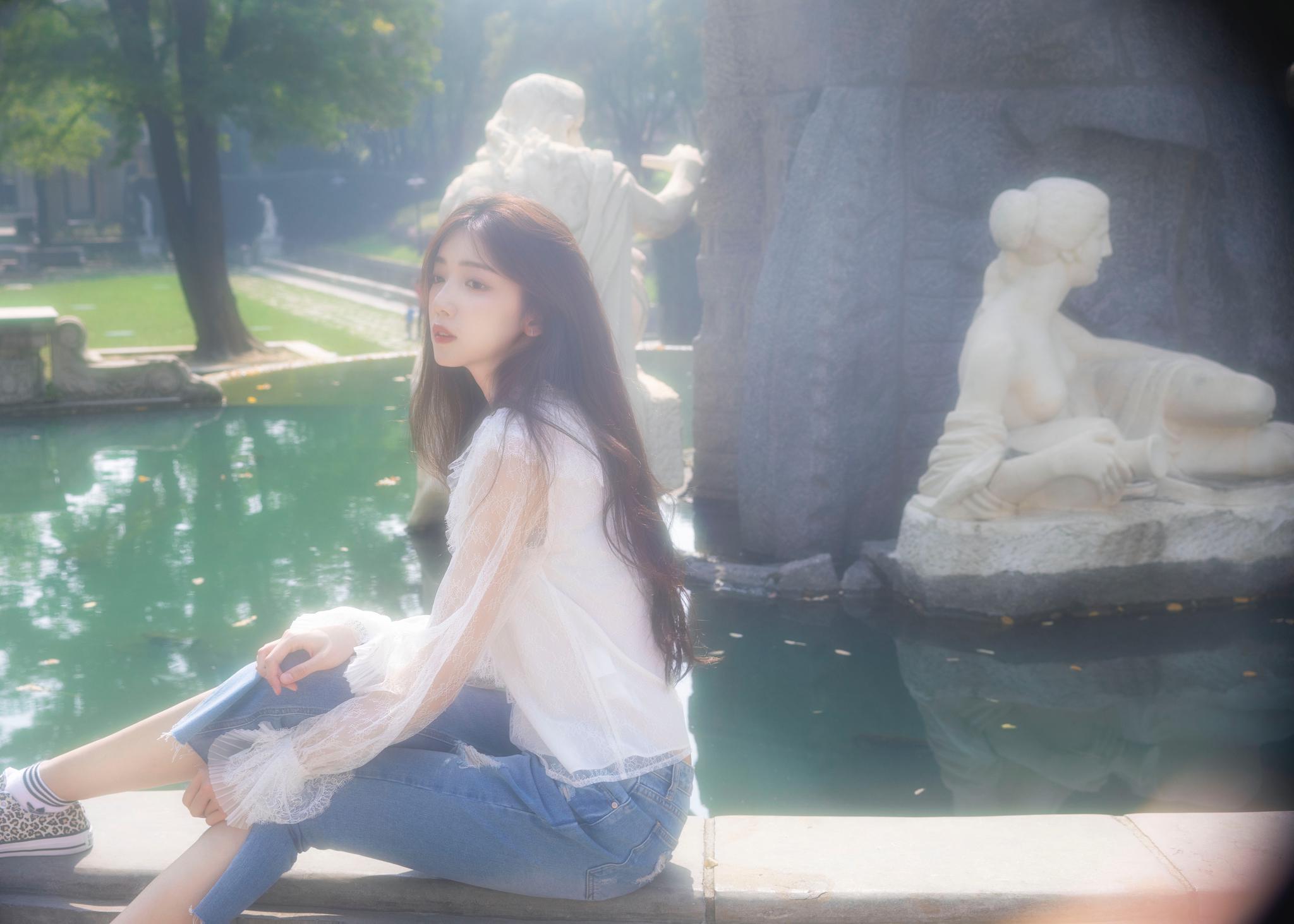 《嘉人本色》南京开机 气质校花肖雨演绎怀旧爱情