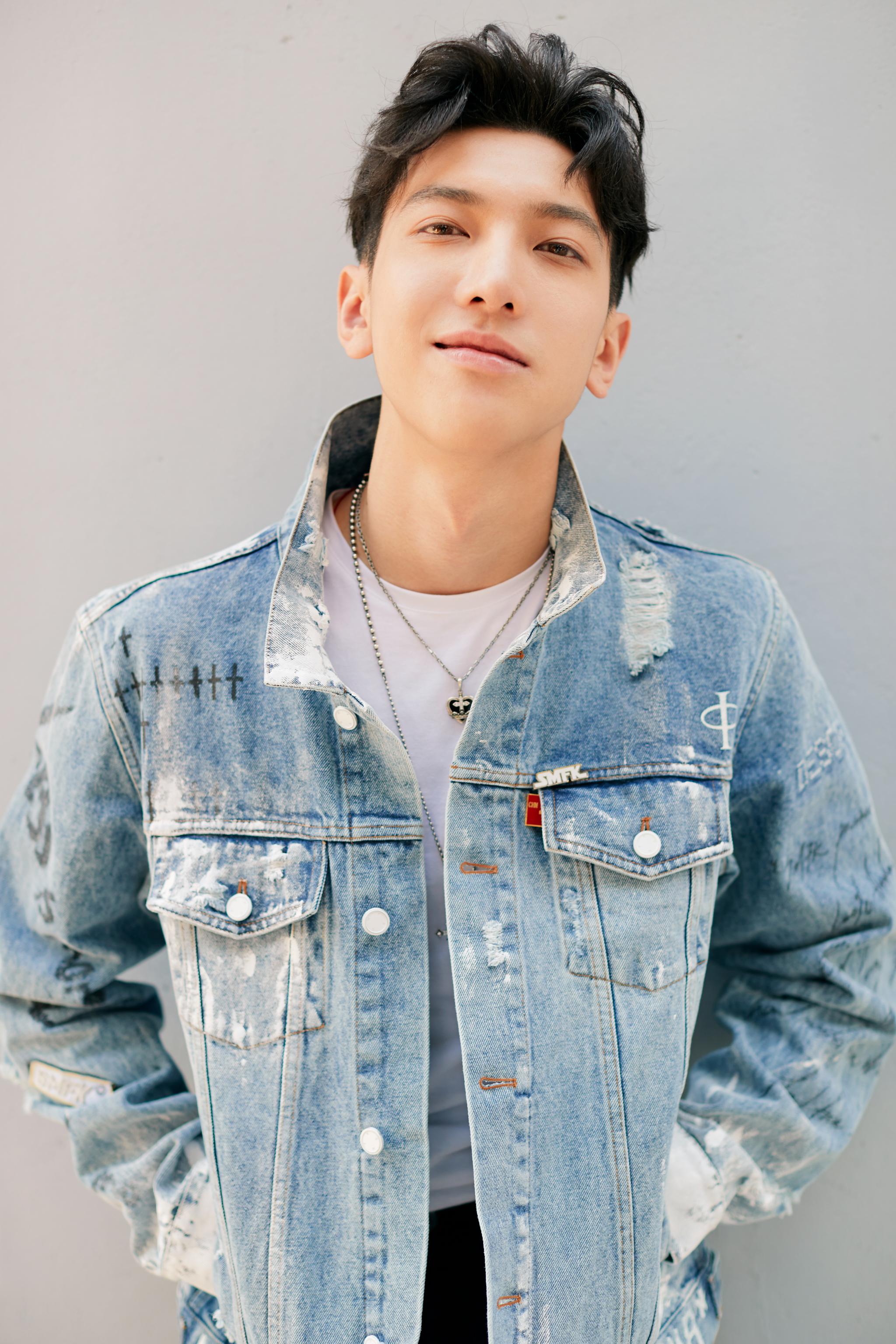 新生代演员高颜值芒果新星完颜洛绒