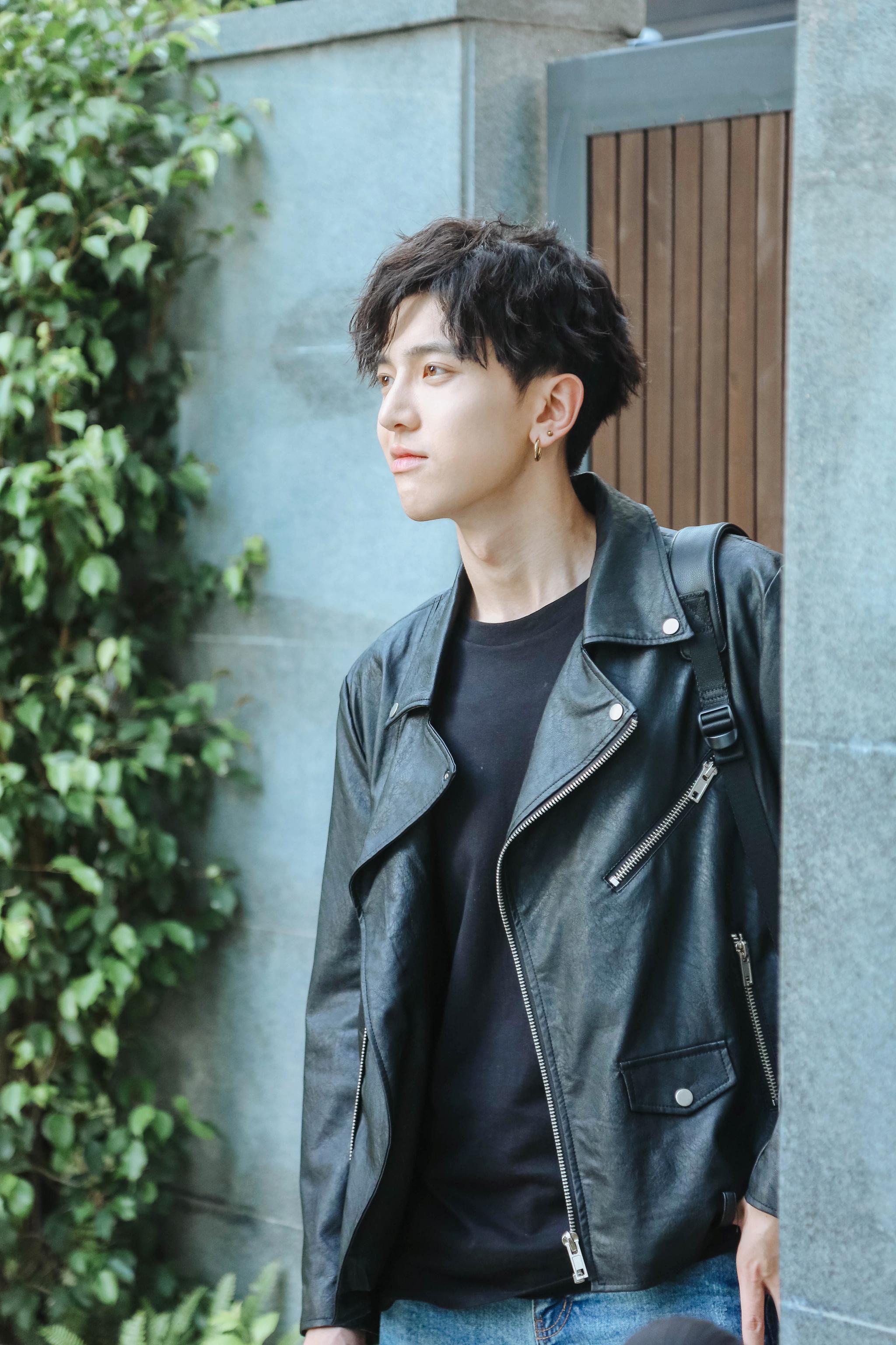 新生代演员高颜值芒果新星完颜洛绒