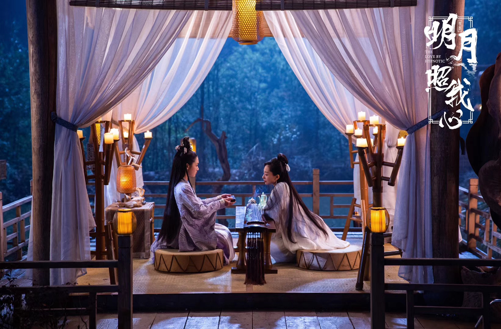 《明月照我心》上线以来,高甜互撩的故事情节以及轻松有趣的轻喜剧