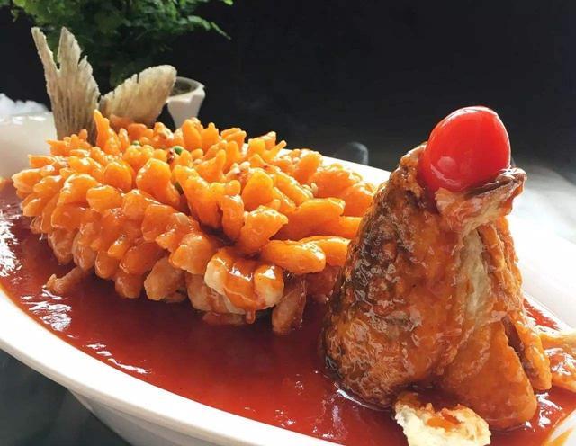 大厨教你做松鼠鲈鱼,酸甜可口,外焦里嫩,在家就能做