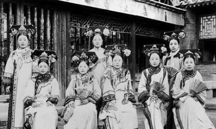 “清朝格格”真实容貌到底长什么模样?通过一组老照片便能知道!|容貌|模样|女儿|公主|贝勒_新浪新闻
