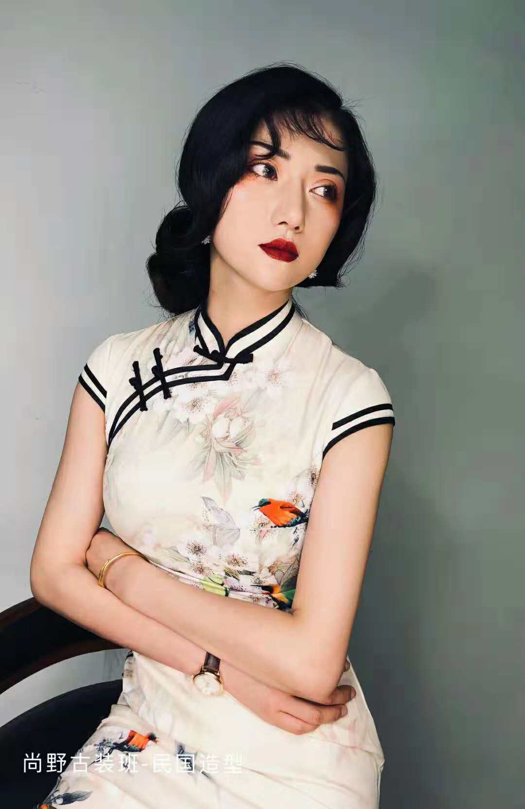 2组民国风名媛气质的旗袍造型,演绎东方古典女性之美