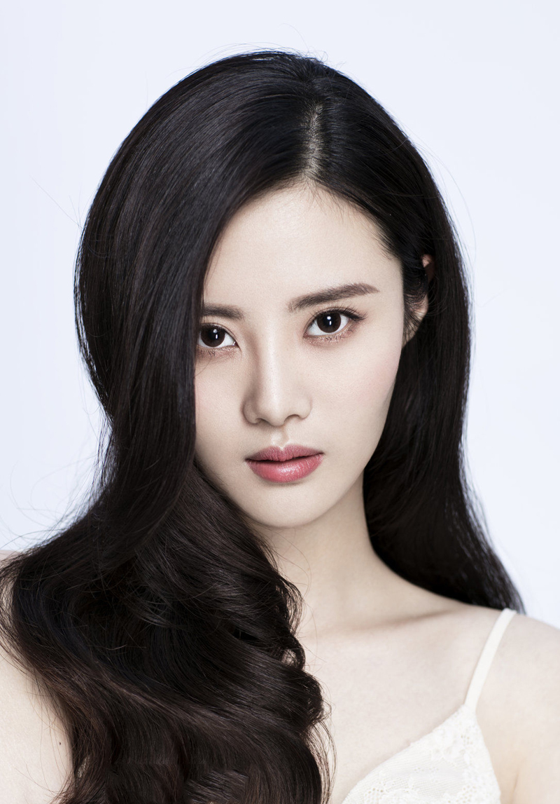 迷人的美女隋雨蒙眼神灵动飘逸颜值堪比西施