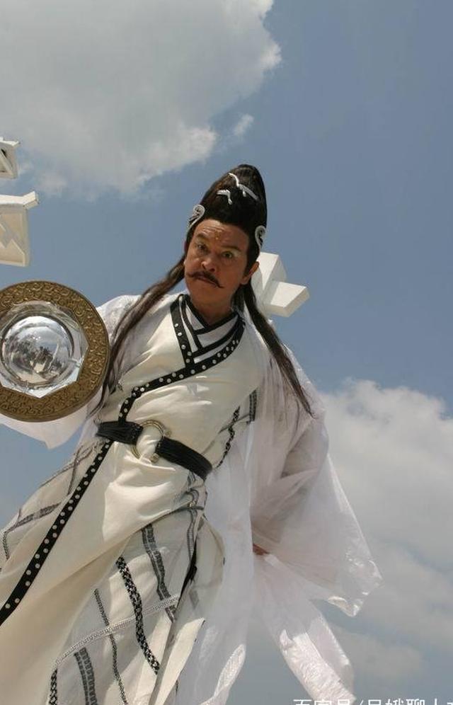 西游记中有位散仙可在三界出入,还能参加蟠桃会,玉帝都给他面子