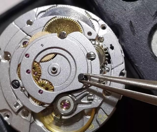 手表机芯探险之旅拆卸28242机芯全过程